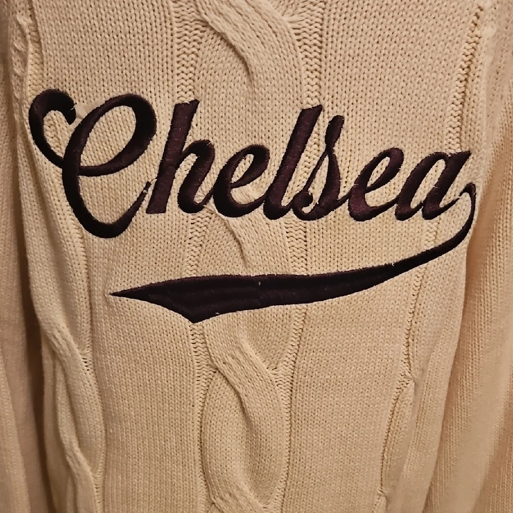 Forever 21 Cream Cardigan with Burgandy Applique and Trim - Picture 4 of 8